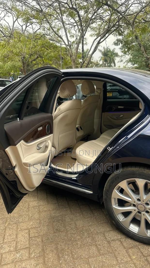 Mercedes-Benz E400 2017 Black