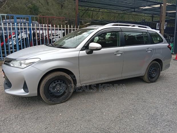 Toyota Corolla Fielder 1.5 Petrol FWD 2019 Silver