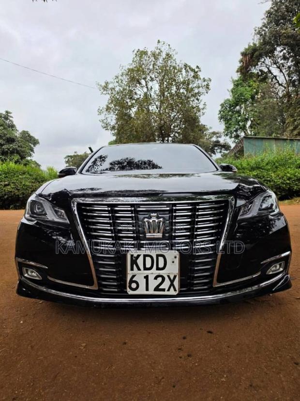 Toyota Crown 2014 Black