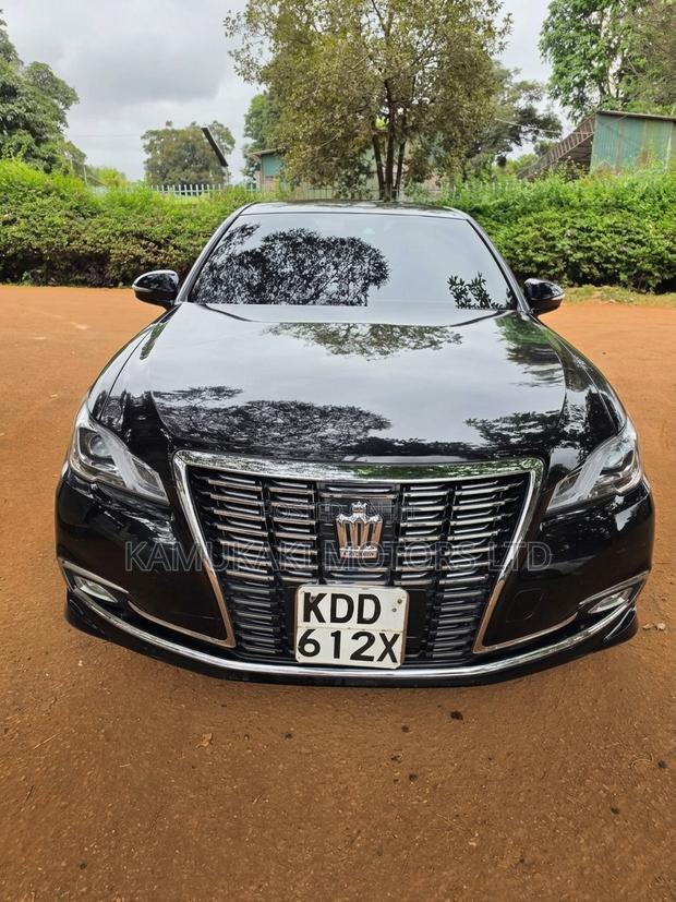 Toyota Crown 2014 Black