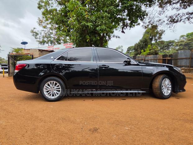 Toyota Crown 2014 Black