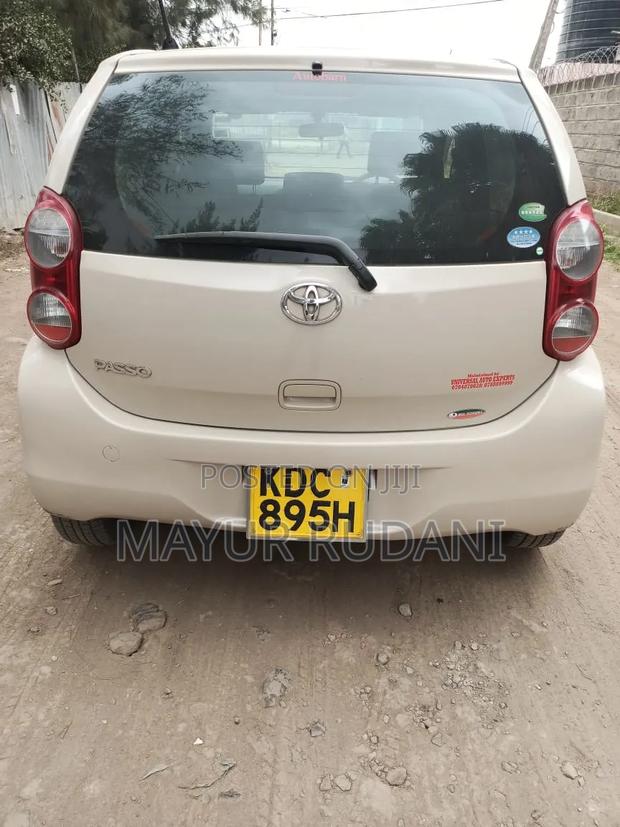 Toyota Passo 1.0 FWD 2014 Beige