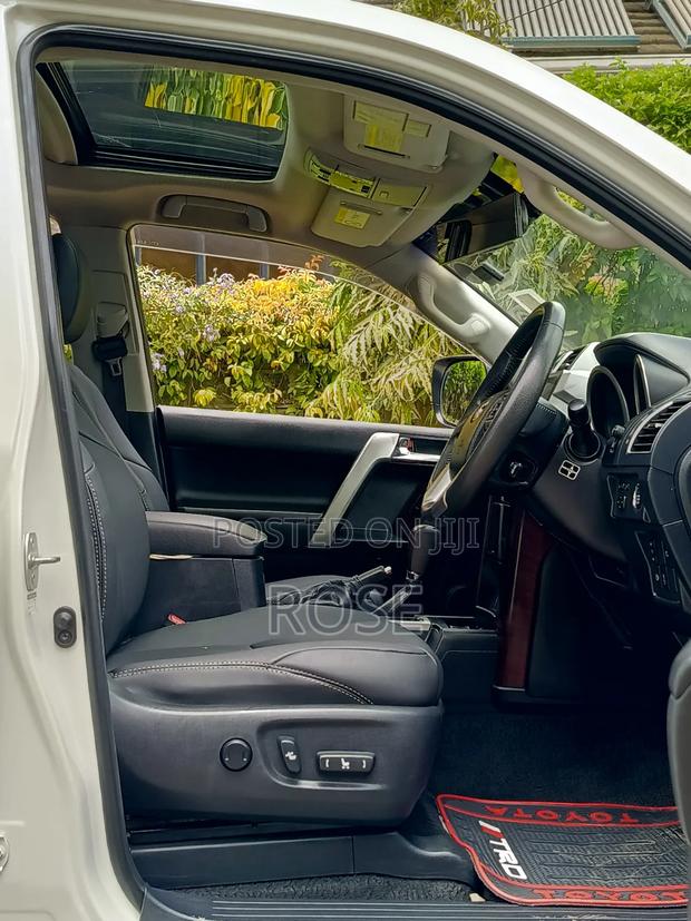 Toyota Land Cruiser Prado 2017 Pearl