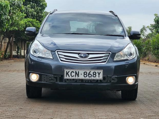 Subaru Outback 2010 Gray
