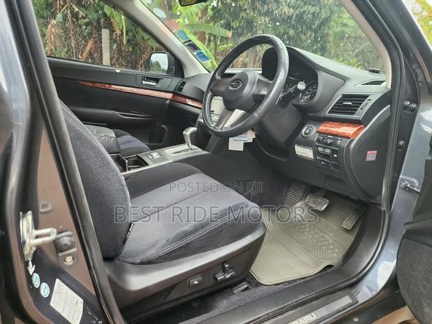 Subaru Outback 2010 Gray