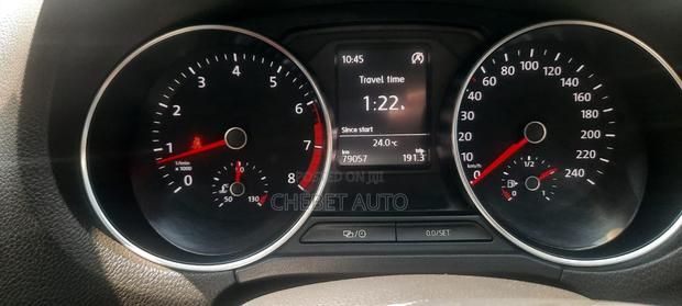 Volkswagen Polo 2012 Orange