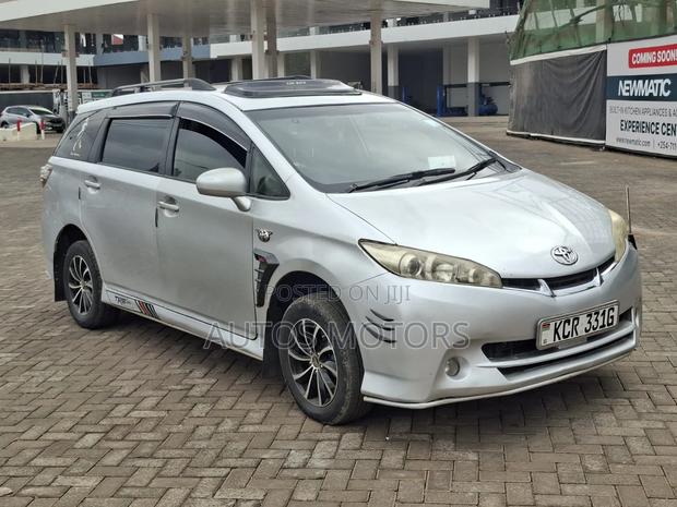 Toyota Wish 2011 Ivory