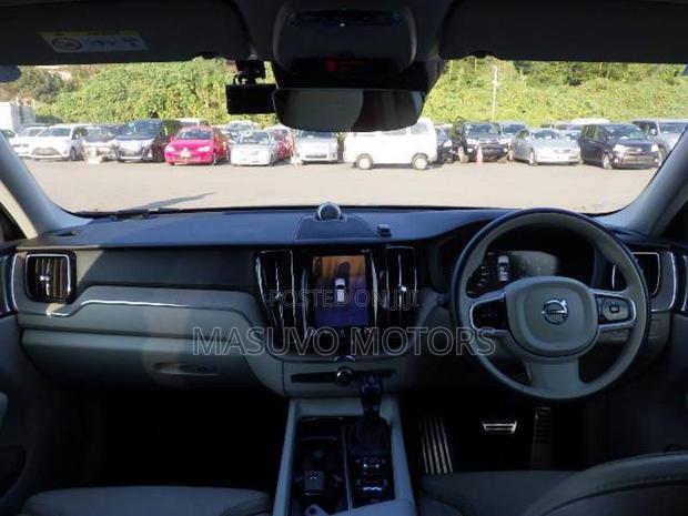 Volvo XC60 T5 Inscription AWD 2019 Blue