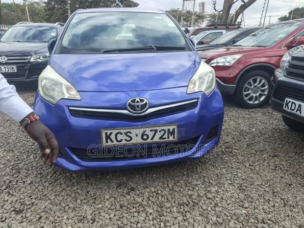 Toyota Ractis 2011 Blue