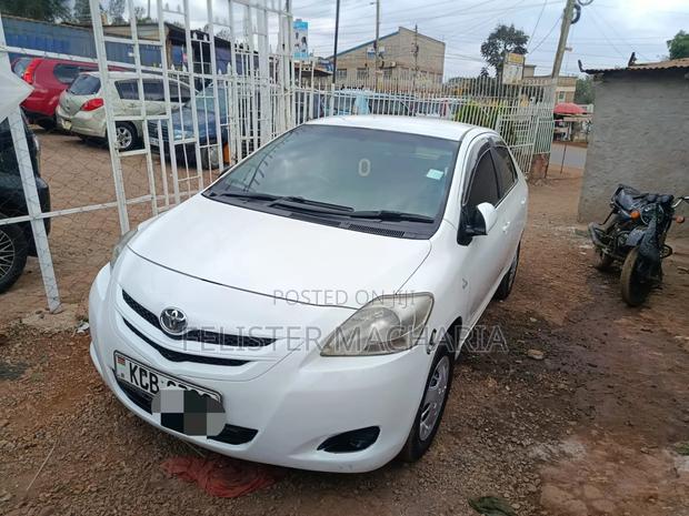 Toyota Belta 2007 Silver