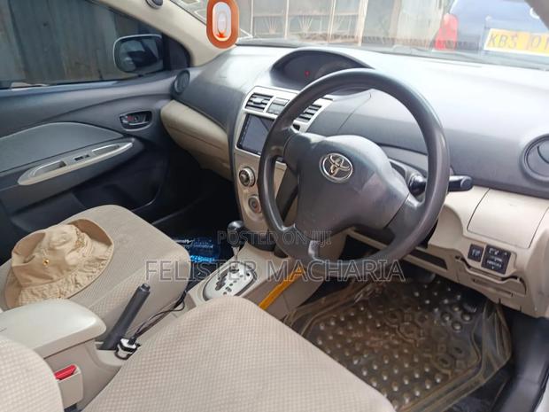 Toyota Belta 2007 Silver