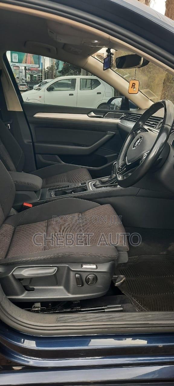 Volkswagen Passat 2016 Blue