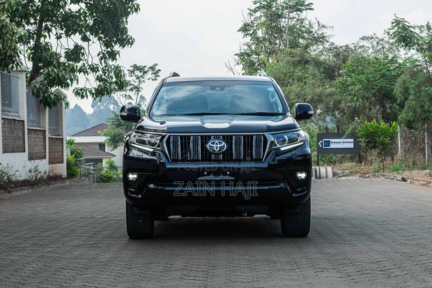 Toyota Land Cruiser Prado 2.8 2021 Black