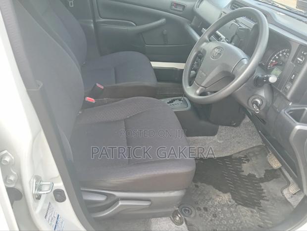 Toyota Probox 1.5 DX 4WD 2019 White