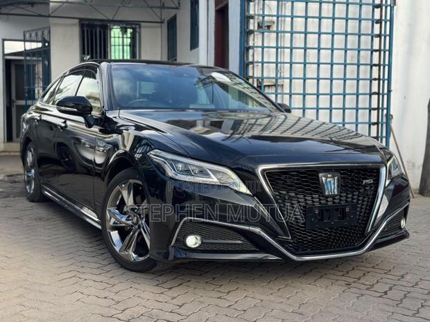 Toyota Crown 2020 Black