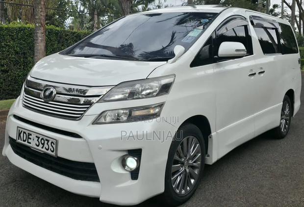 Toyota Vellfire 2017 White