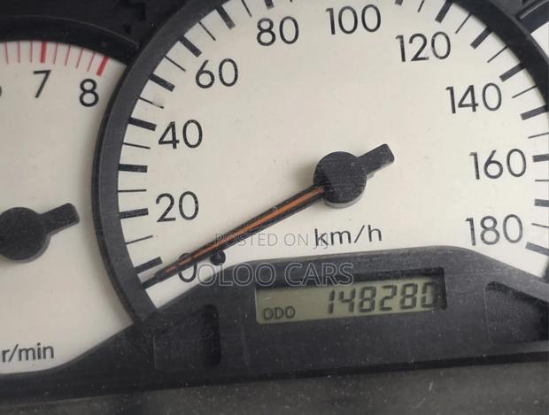 Toyota Corolla RunX 2004 Silver