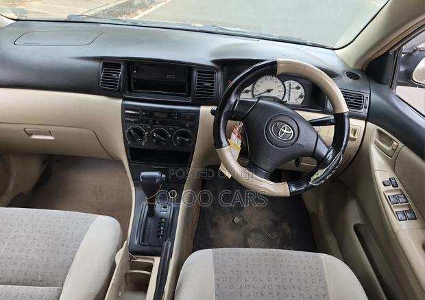Toyota Corolla RunX 2004 Silver