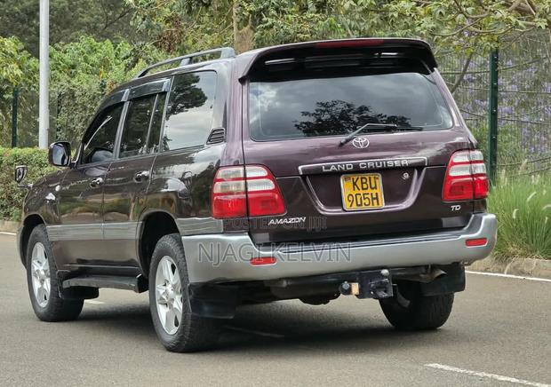 Toyota Land Cruiser 100 4.2 2006 Burgundy