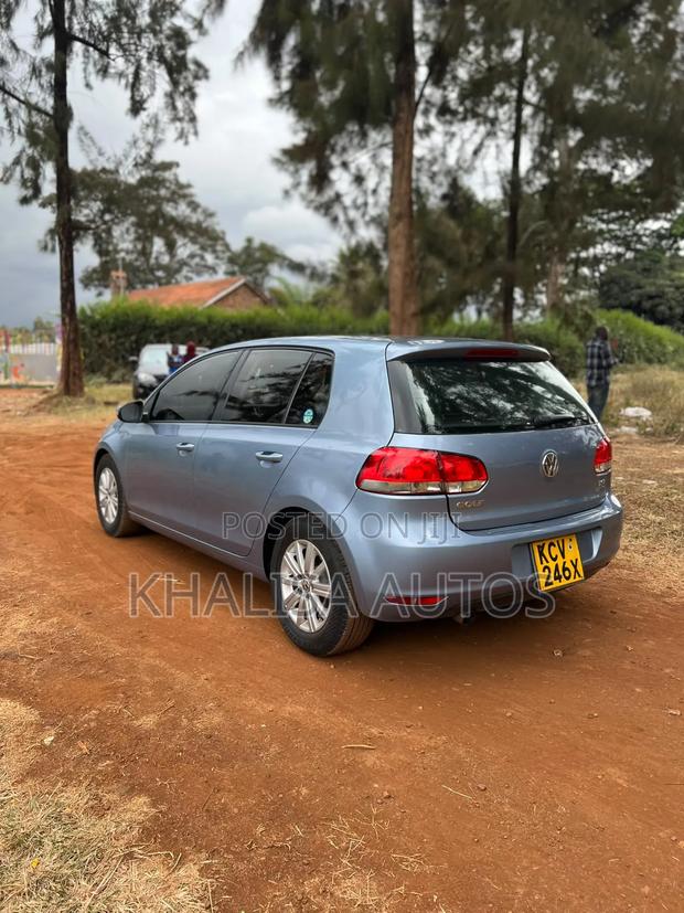 Volkswagen Golf 2012 Blue