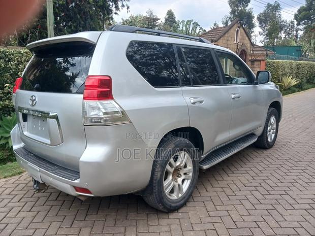 Toyota Land Cruiser Prado 2009 Silver