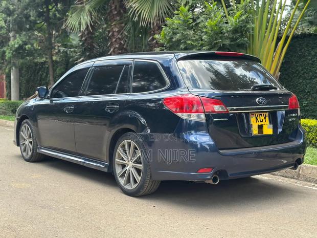 Subaru Legacy 2.5i Premium 2013 Black