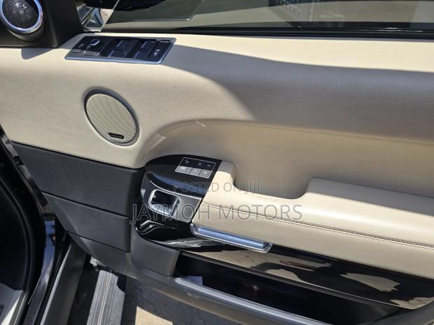 Land Rover Range Rover Vogue 2017 Blue