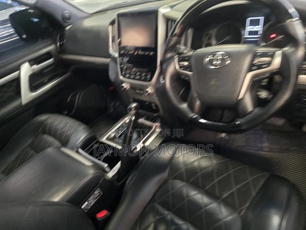 Toyota Land Cruiser 2016
