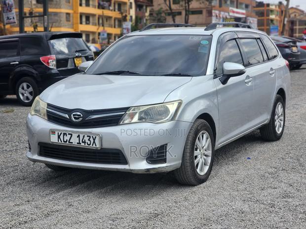Toyota Corolla Fielder 1.5 Petrol FWD 2013 Silver