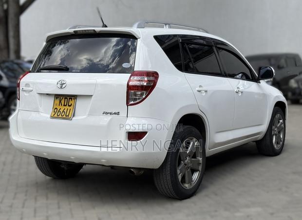 Toyota RAV4 2014 White