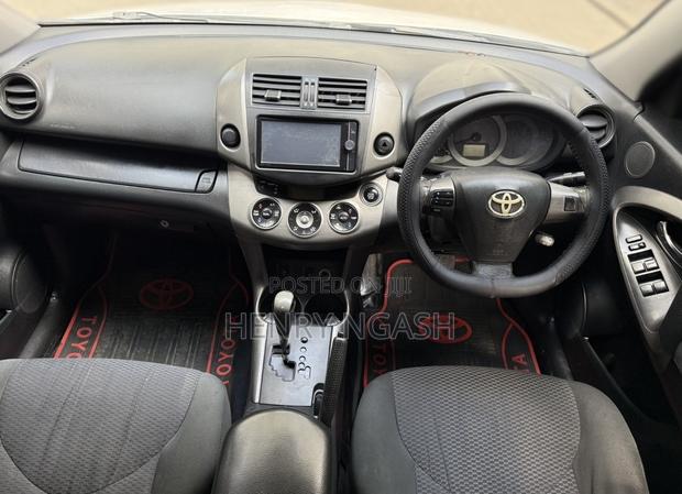 Toyota RAV4 2014 White