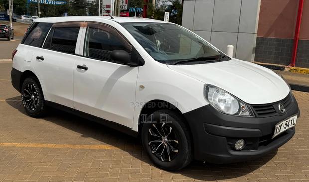 Nissan Advan 2009 White