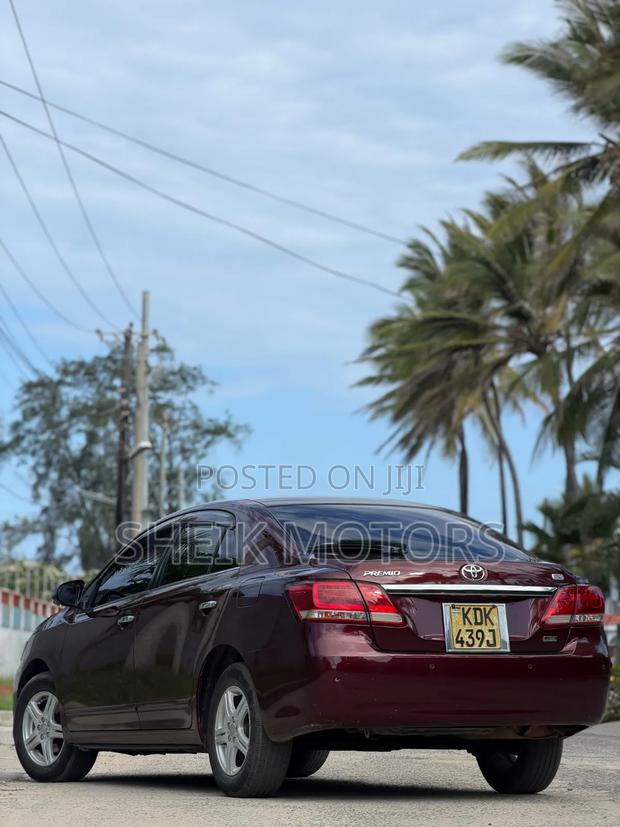 Toyota Premio 2017 Red