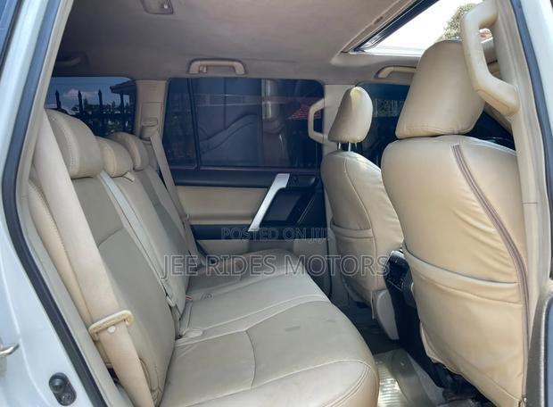 Toyota Land Cruiser Prado 2010 Ivory