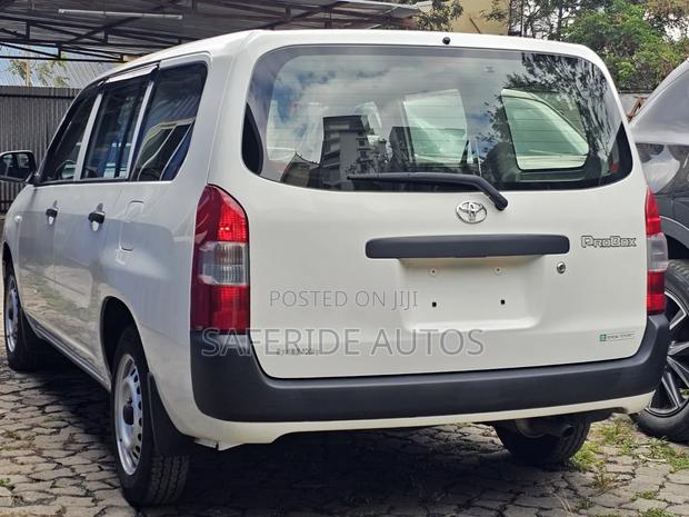Toyota Probox 1.5 DX Comfort 2WD 2021 White