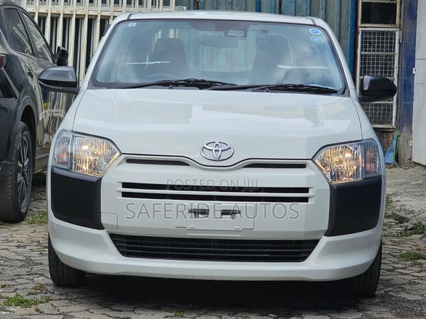 Toyota Probox 1.5 DX Comfort 2WD 2021 White