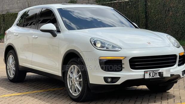 Porsche Cayenne 2015 Ivory