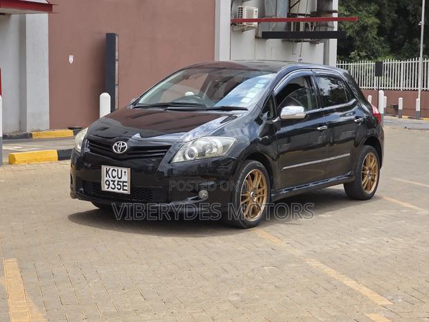 Toyota Auris 2012 Black