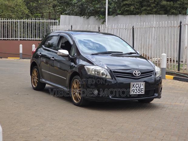 Toyota Auris 2012 Black