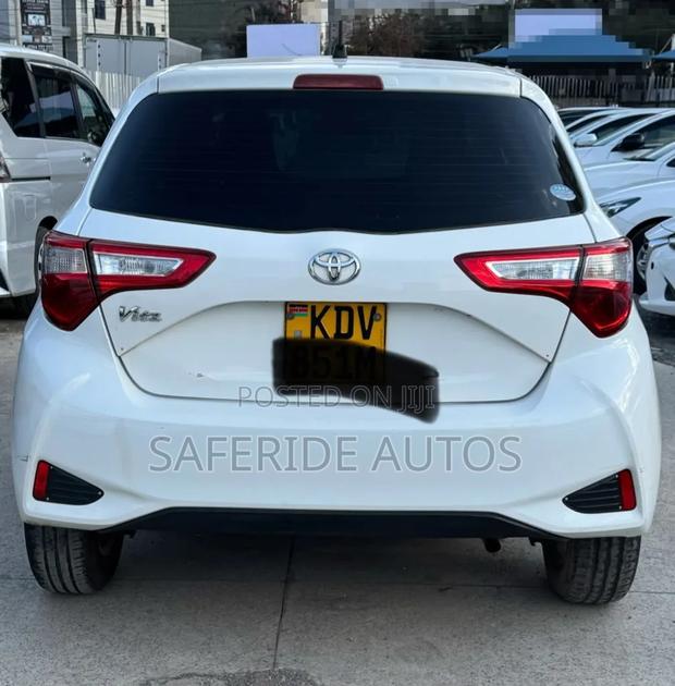 Toyota Vitz 1.0 FWD 5dr 2016 White