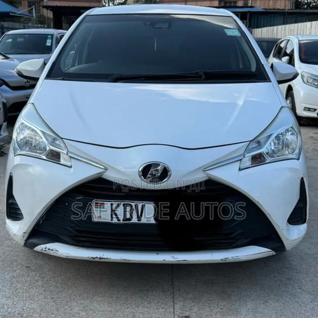 Toyota Vitz 1.0 FWD 5dr 2016 White
