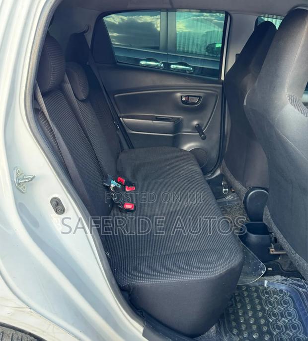 Toyota Vitz 1.0 FWD 5dr 2016 White