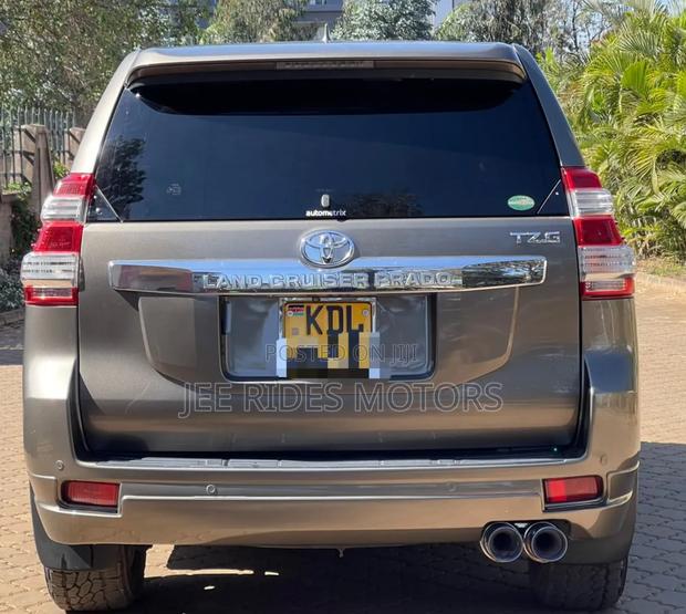 Toyota Land Cruiser Prado 2015 Brown