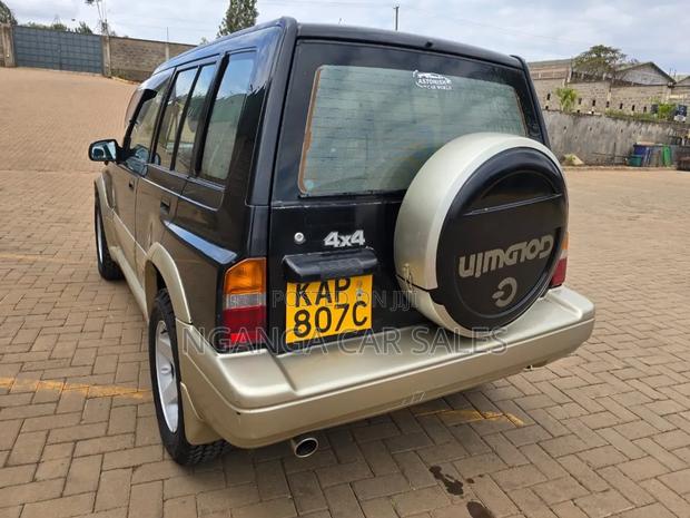 Suzuki Escudo 1995 Black