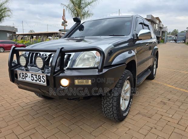 Toyota Land Cruiser Prado 2006 Gray