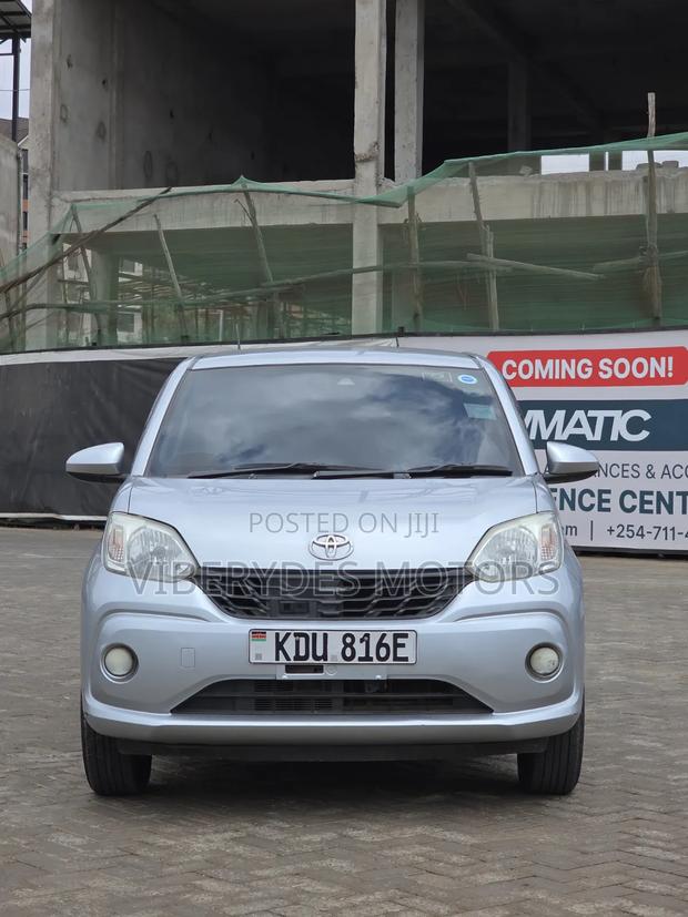 Toyota Passo 2018 Silver