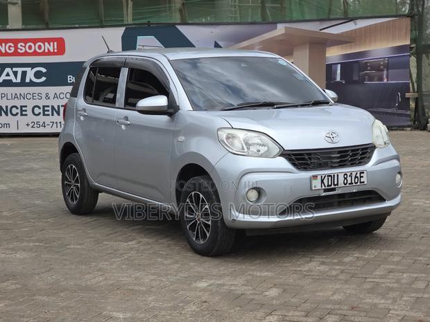 Toyota Passo 2018 Silver