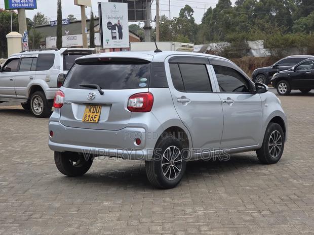 Toyota Passo 2018 Silver