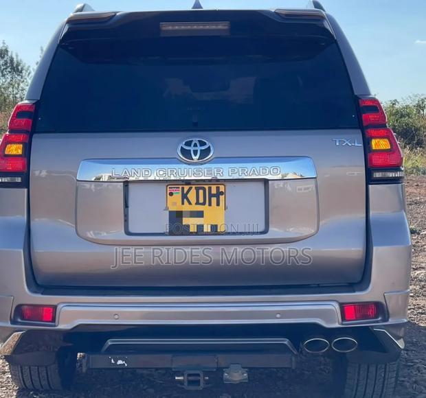 Toyota Land Cruiser Prado 2017 Brown