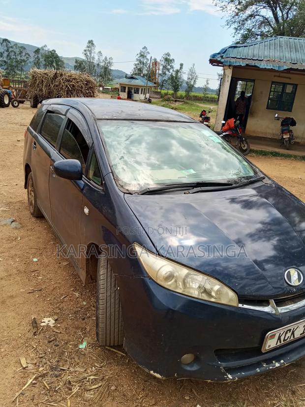 Toyota Wish 2011 Blue